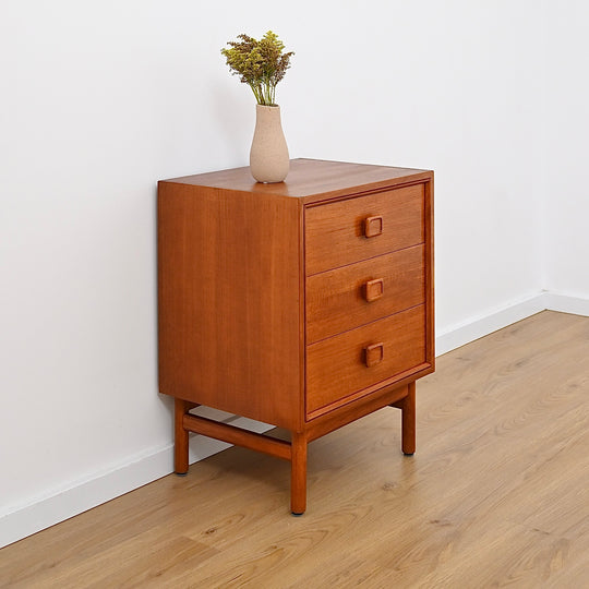 Parker Square Handle Bedside Table Chest of 3 drawers