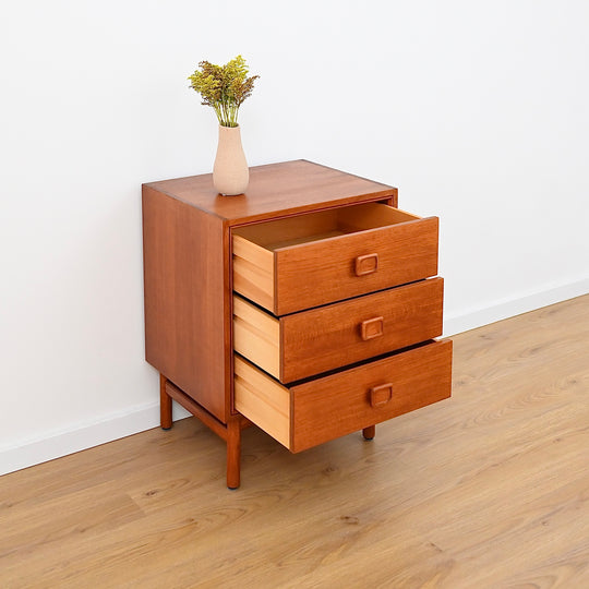 Parker Square Handle Bedside Table Chest of 3 drawers