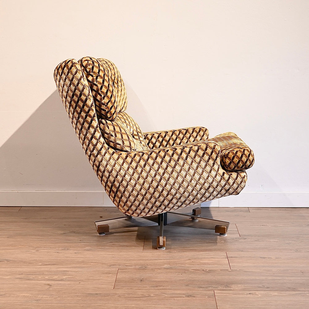 Mid Century Retro Swivel Arm Chair