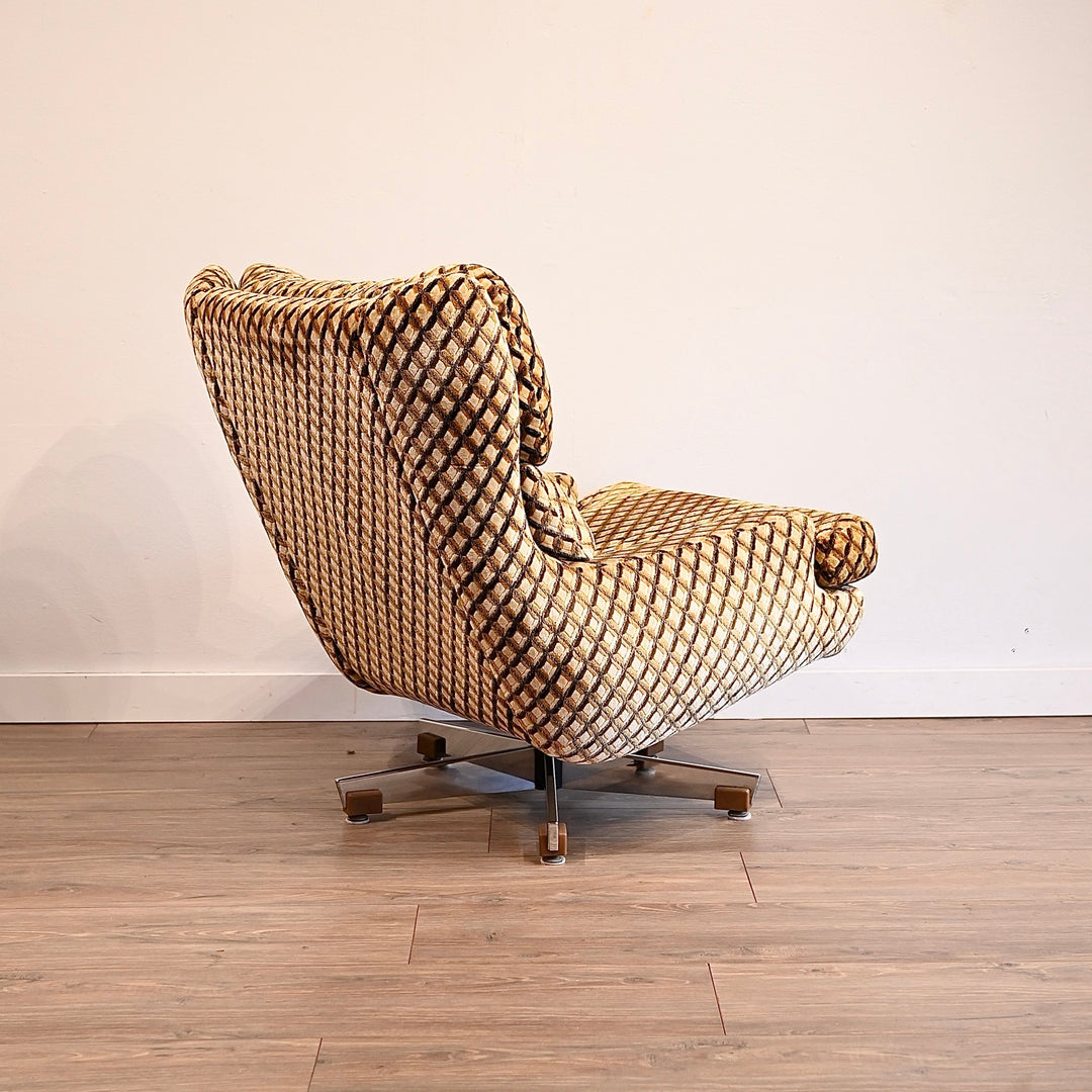 Mid Century Retro Swivel Arm Chair