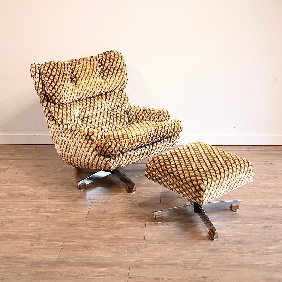Mid Century Retro Swivel Arm Chair