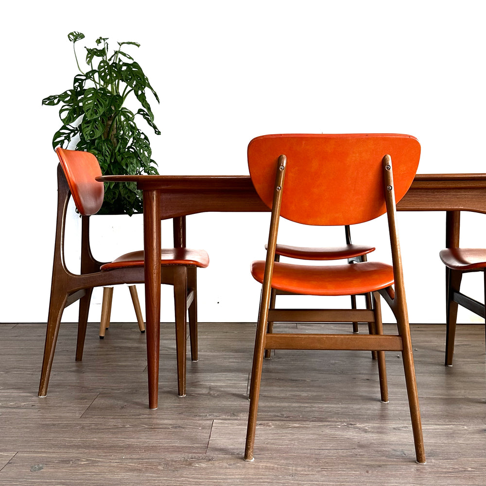 4x Mid Century Orange Vinyl DIning Chairs by Elite