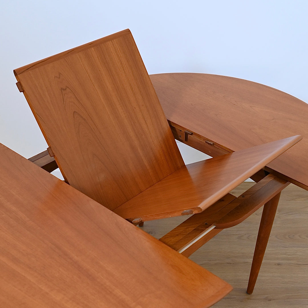 Parker Teak Round Extendable Dining Table