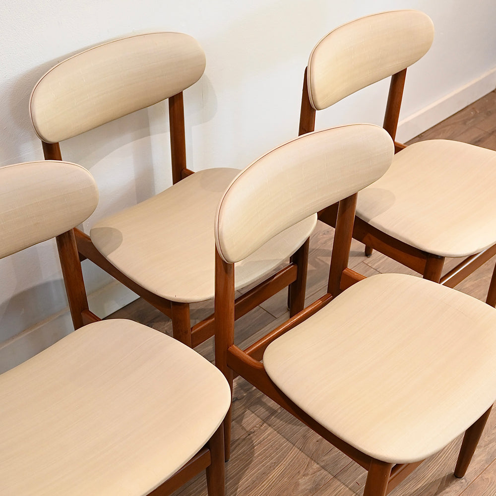 5 x Mid Century white Vinyl Dining Chairs by Elite