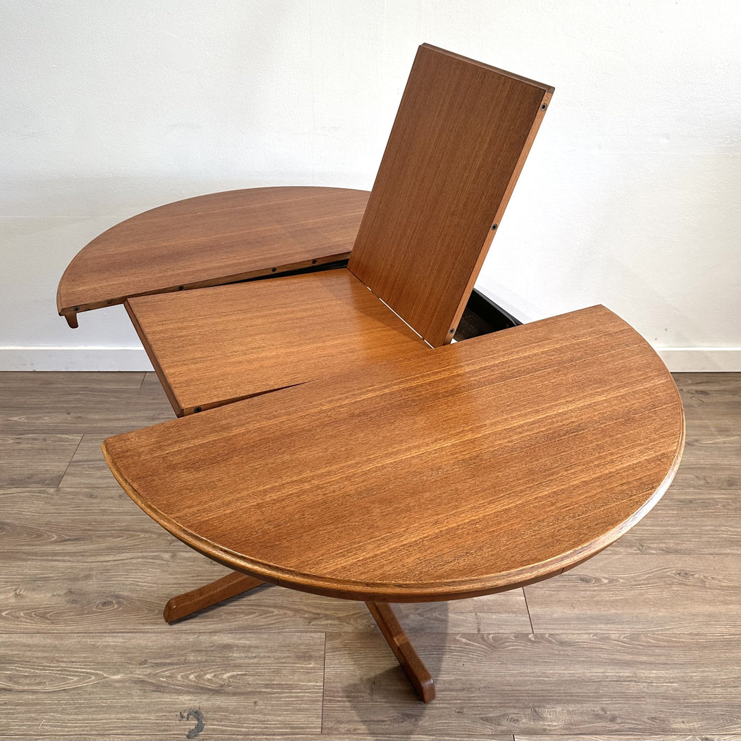 Mid Century Teak Round Extendable Dining Table by Chiswell