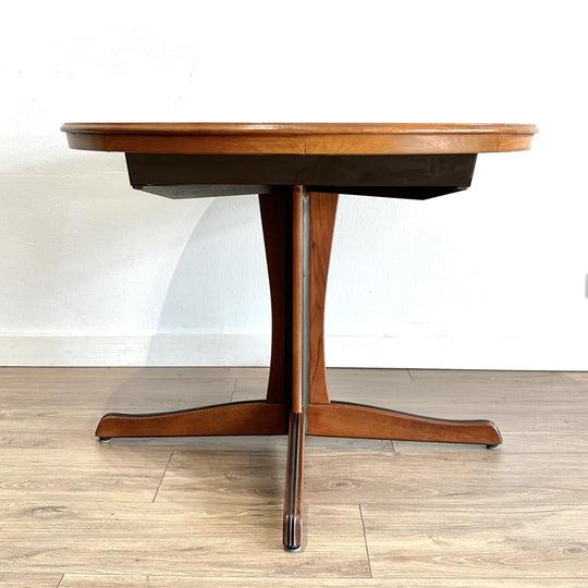 Mid Century Teak Round Extendable Dining Table by Chiswell