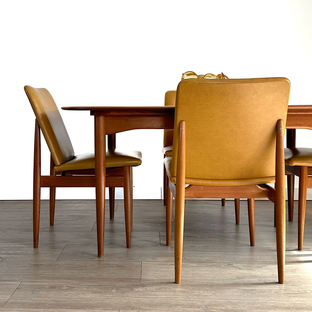 Parker Teak Mid Century Dining Table Extendable with Parker Ballarat Dining Chairs 